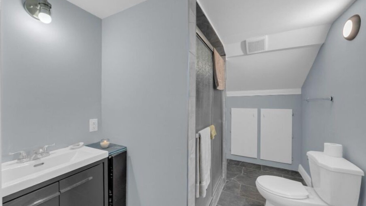 Photo of Bathroom in Bridgeview