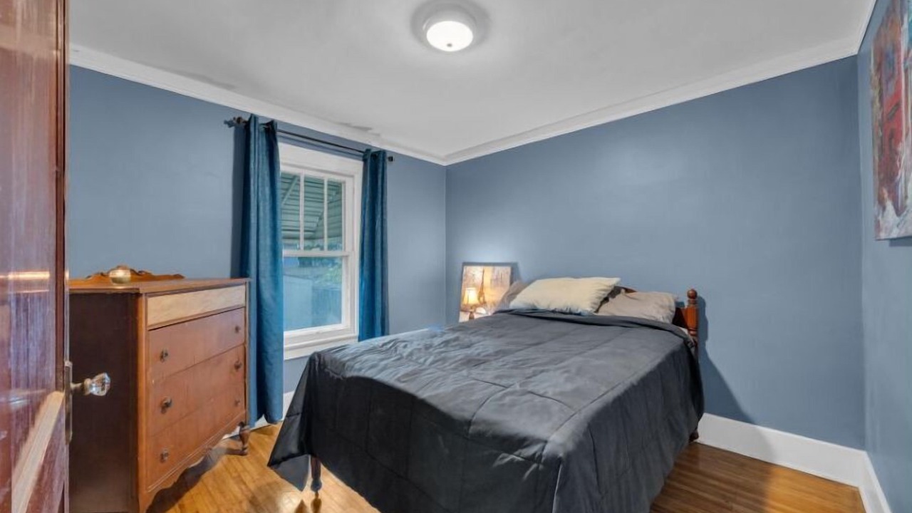 Photo of Bedroom in Bridgeview