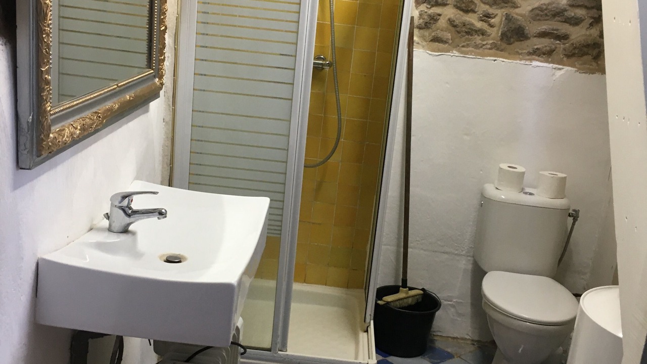 Photo of Bathroom in Ploubalay