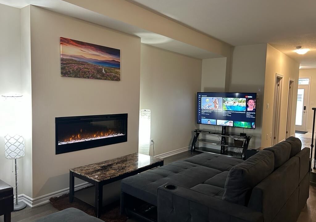 Photo of Livingroom in Thorold