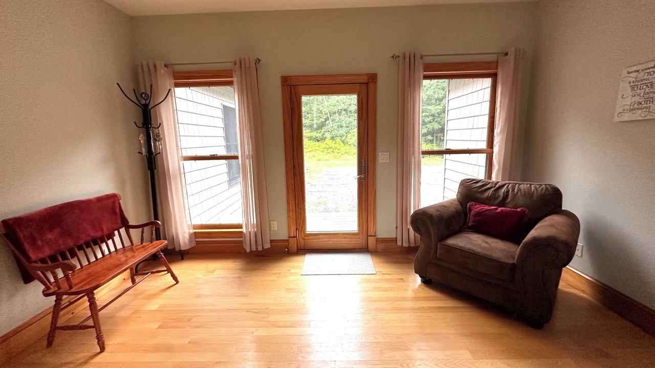 Photo of Livingroom in Shohola