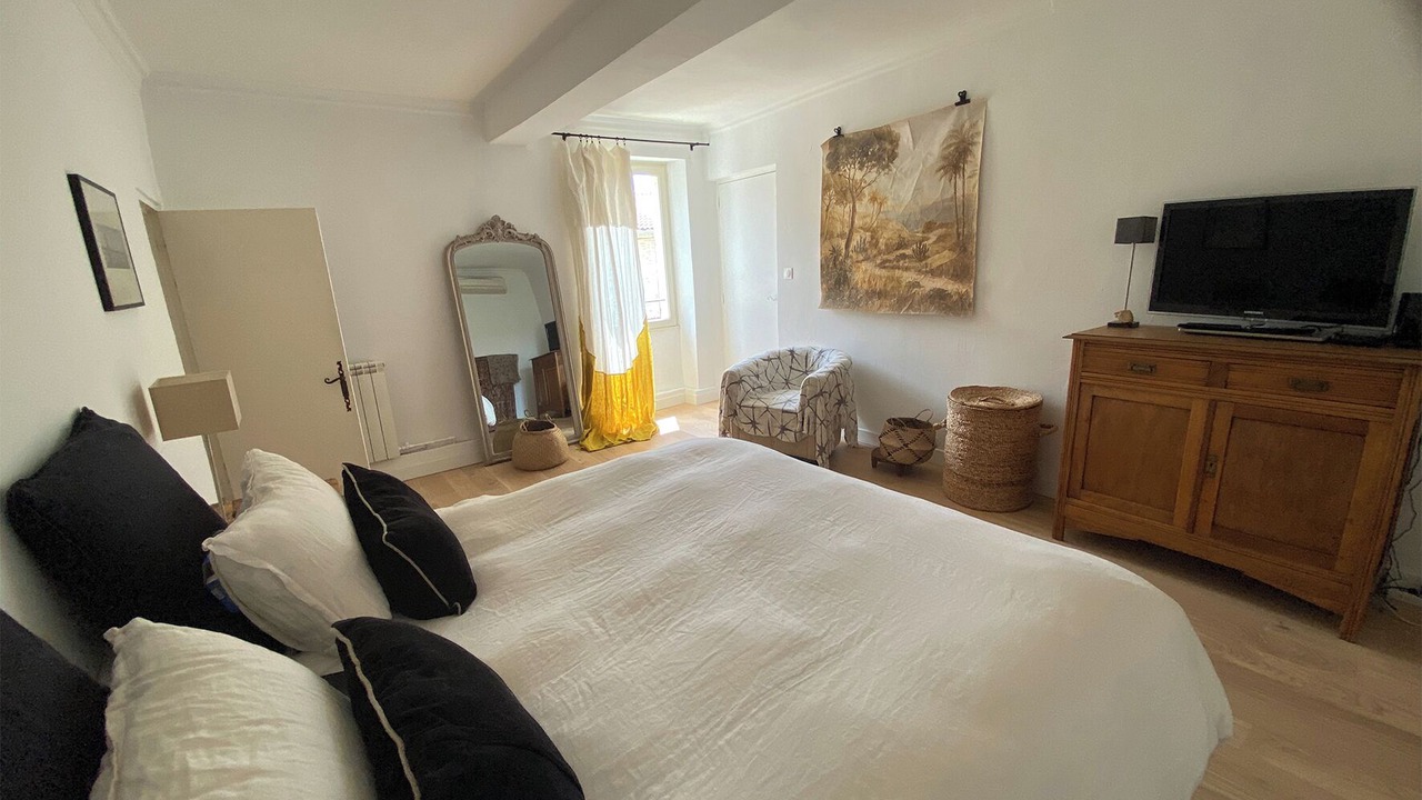 Photo of Bedroom in Pujaut
