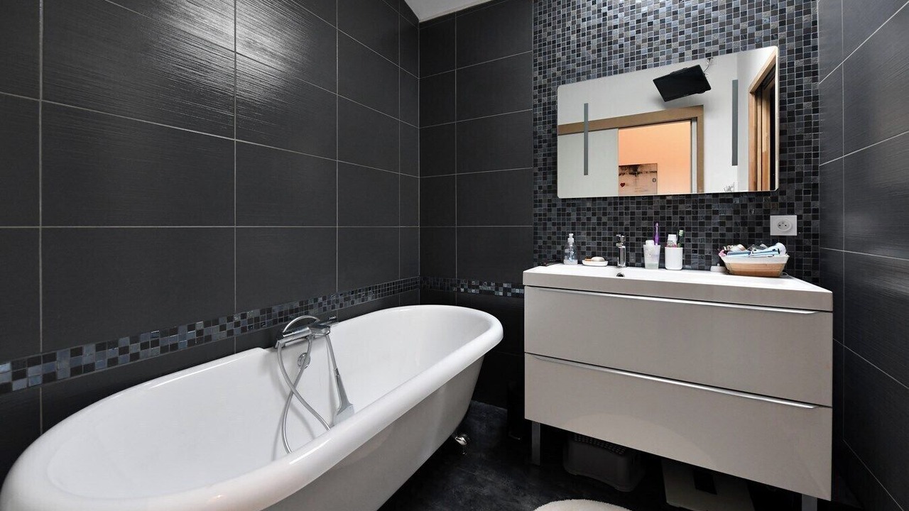 Photo of Bathroom in Dompierre-sur-Mer