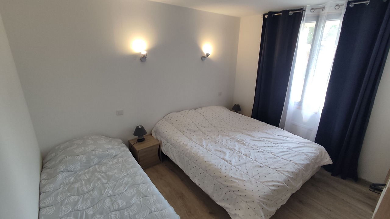 Photo of Bedroom in Peaule