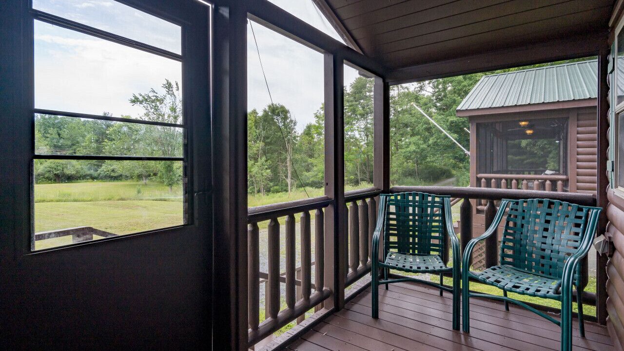 Photo of Patio Balcony in Wellesley Island