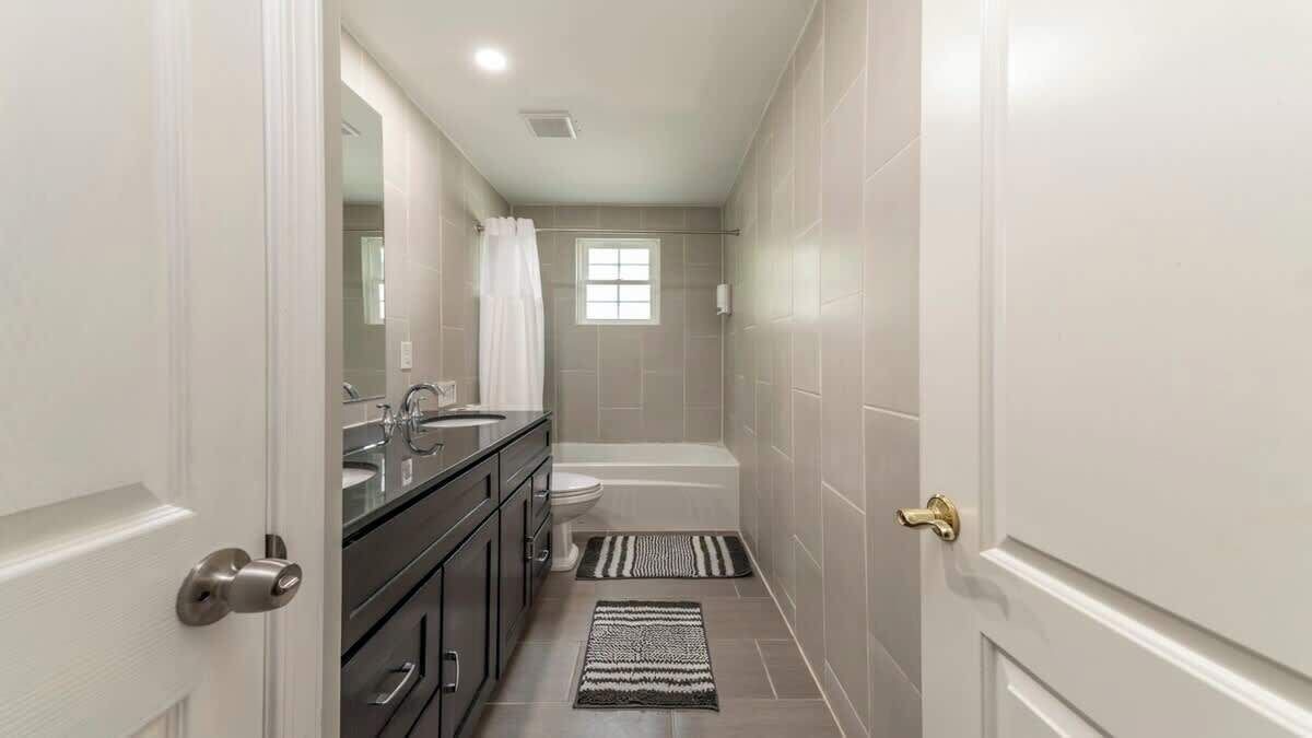 Photo of Bathroom in Potomac West