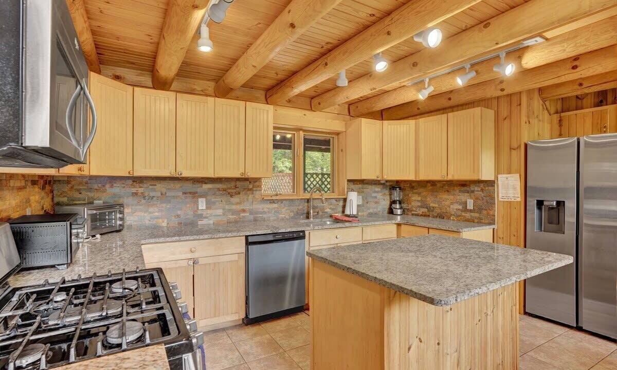 Photo of Kitchen in Briar Crest Woods