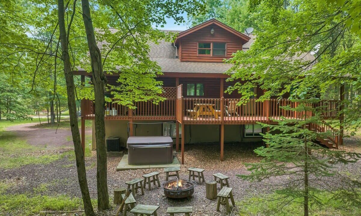 Photo of Patio Balcony in Briar Crest Woods