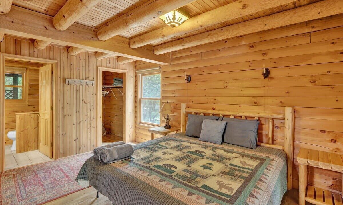 Photo of Bedroom in Briar Crest Woods