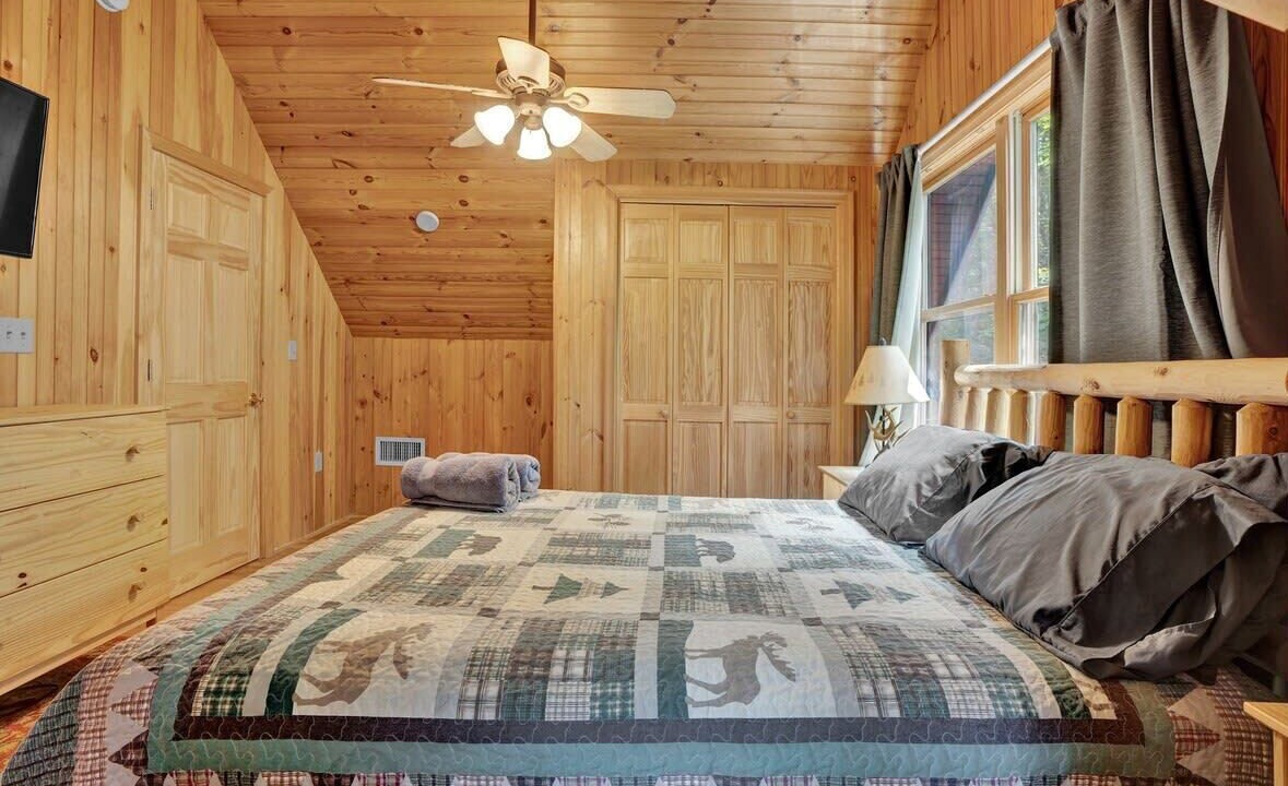 Photo of Bedroom in Briar Crest Woods