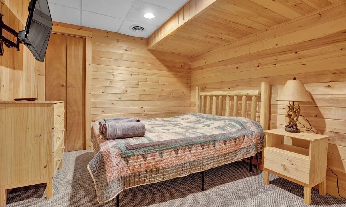 Photo of Bedroom in Briar Crest Woods