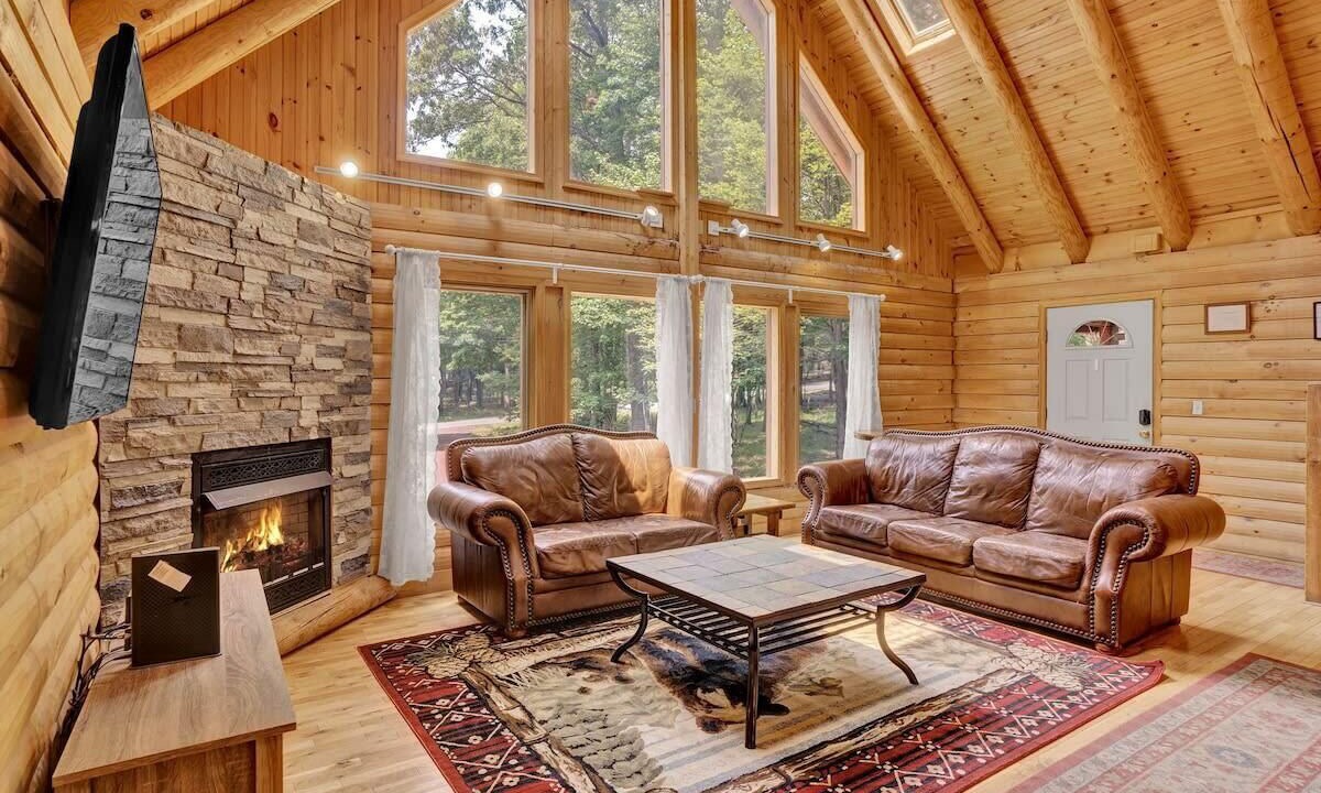 Photo of Livingroom in Briar Crest Woods