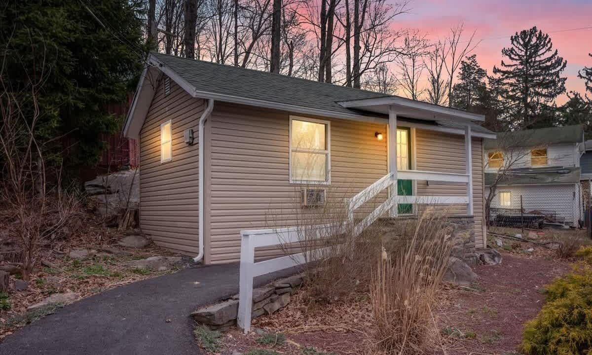 Photo of Outdoor in Canadensis