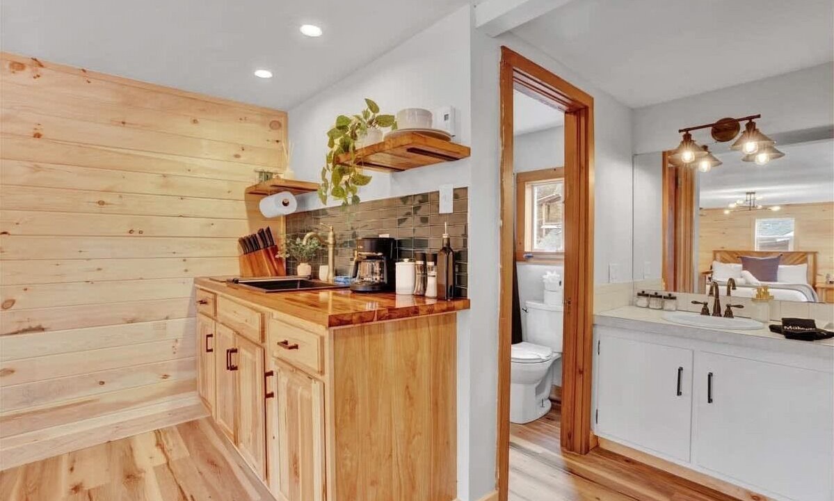 Photo of Bathroom in Canadensis