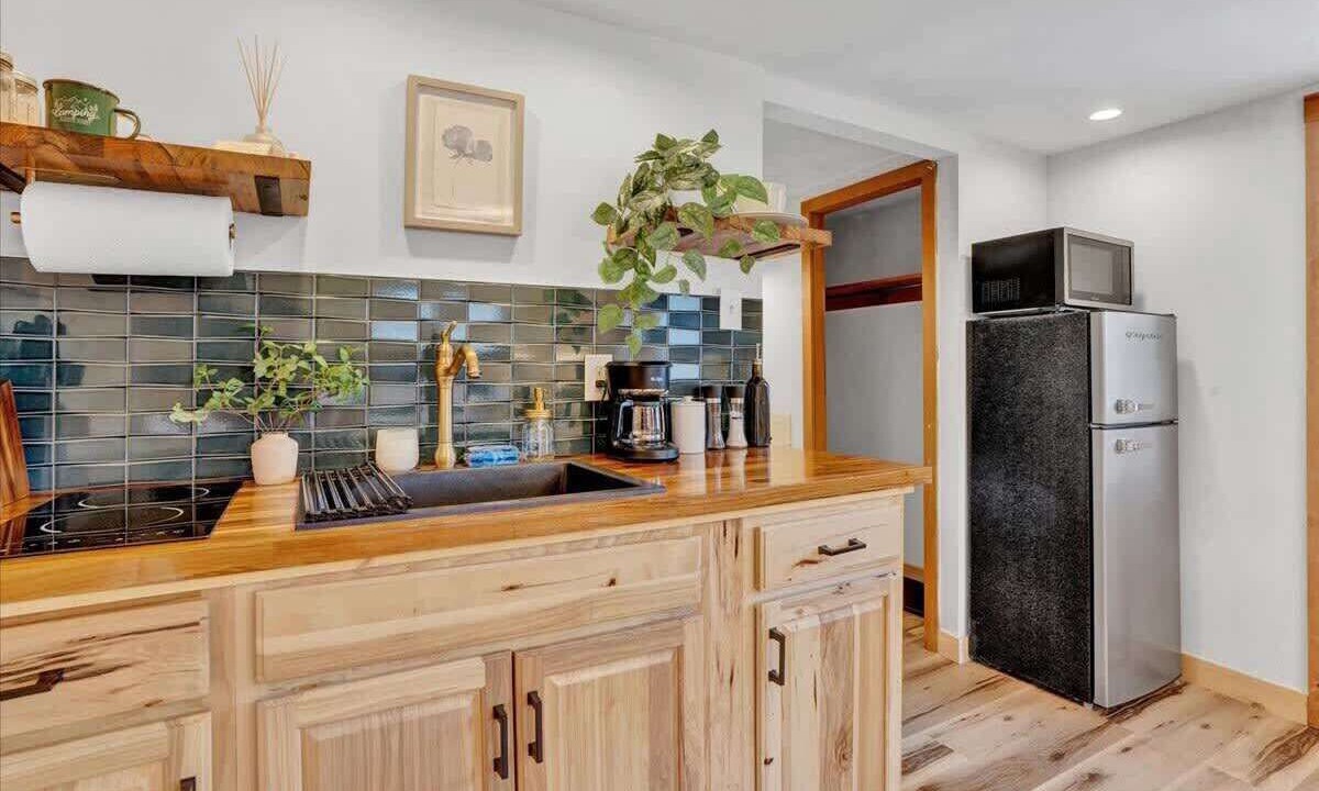 Photo of Kitchen in Canadensis