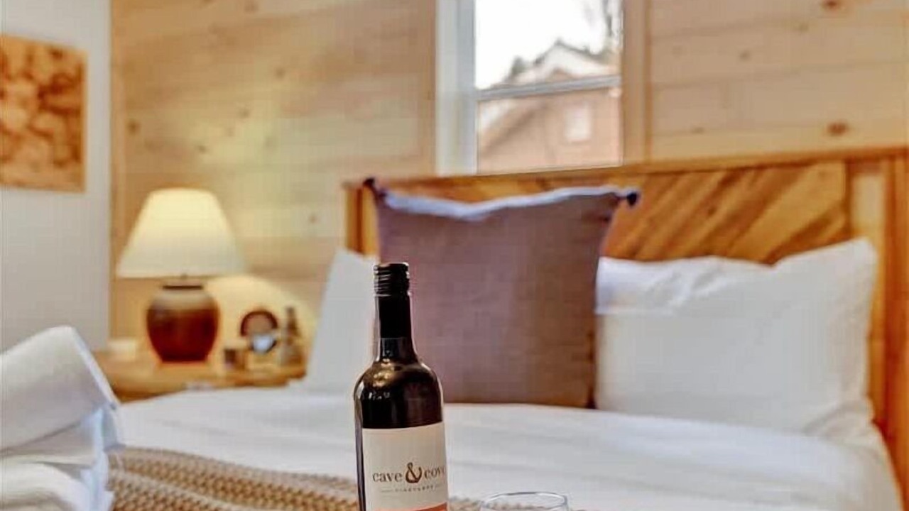 Photo of Bedroom in Canadensis