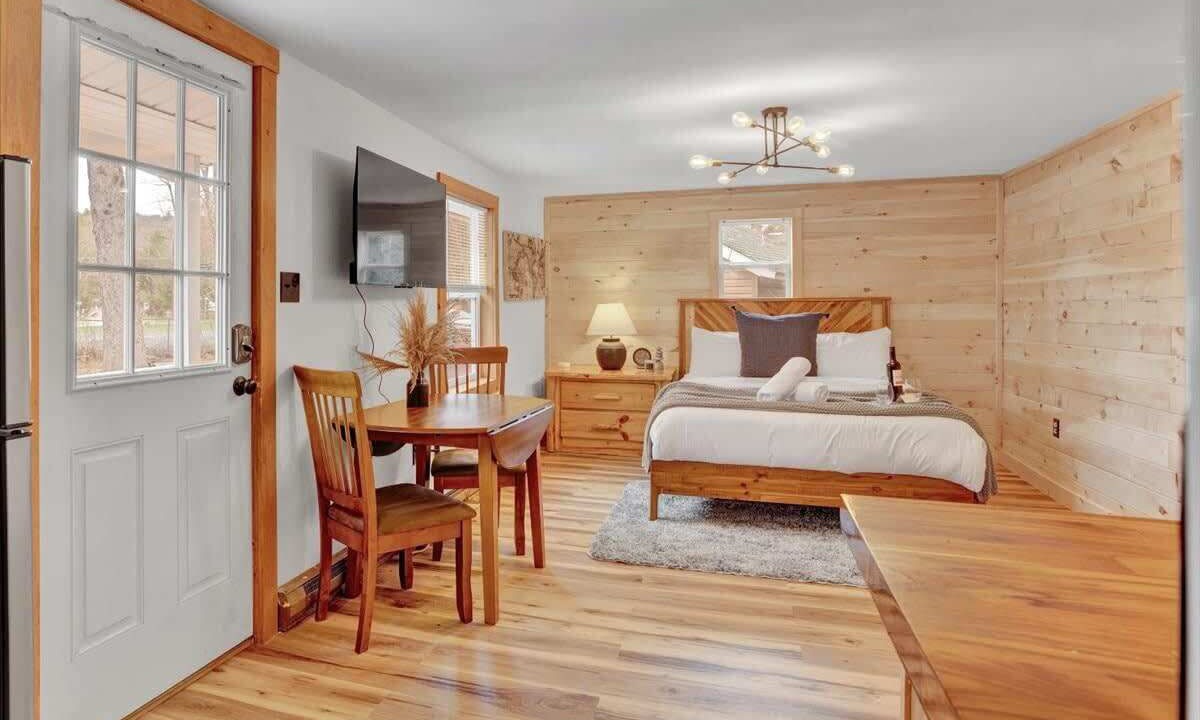 Photo of Bedroom in Canadensis