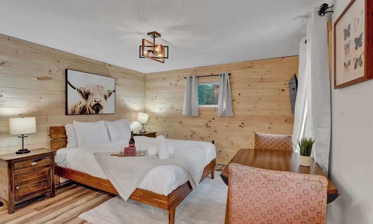 Photo of Bedroom in Canadensis