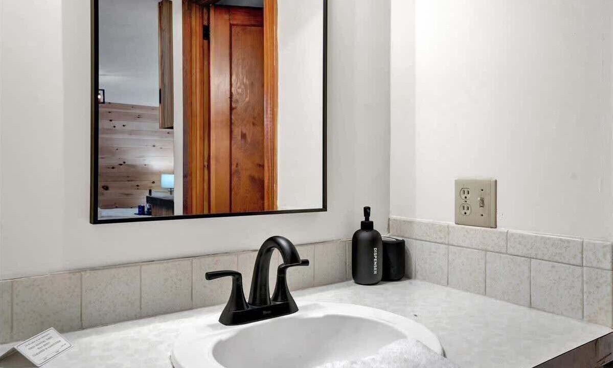 Photo of Bathroom in Canadensis