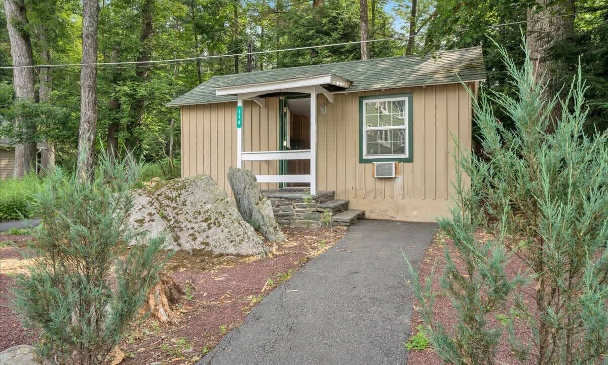 Photo of Outdoor in Canadensis