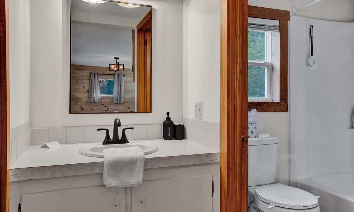 Photo of Bathroom in Canadensis