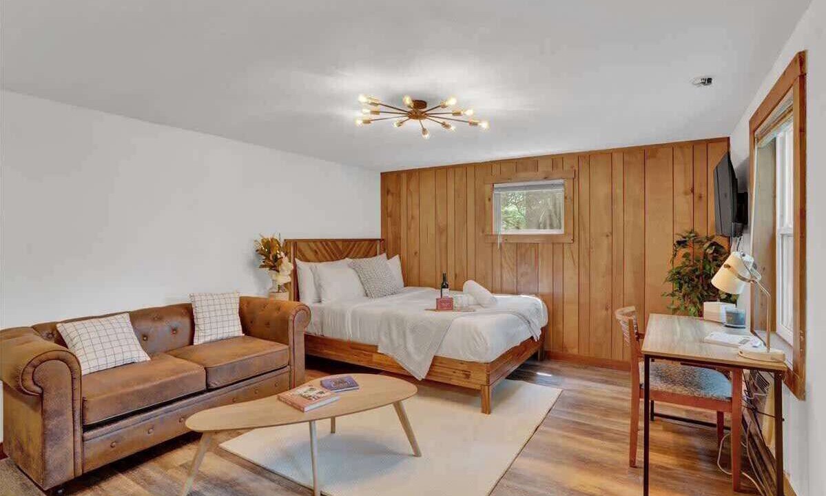 Photo of Bedroom in Canadensis