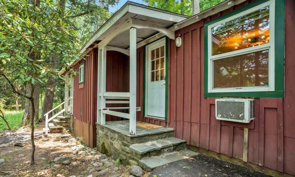 Photo of Outdoor in Canadensis