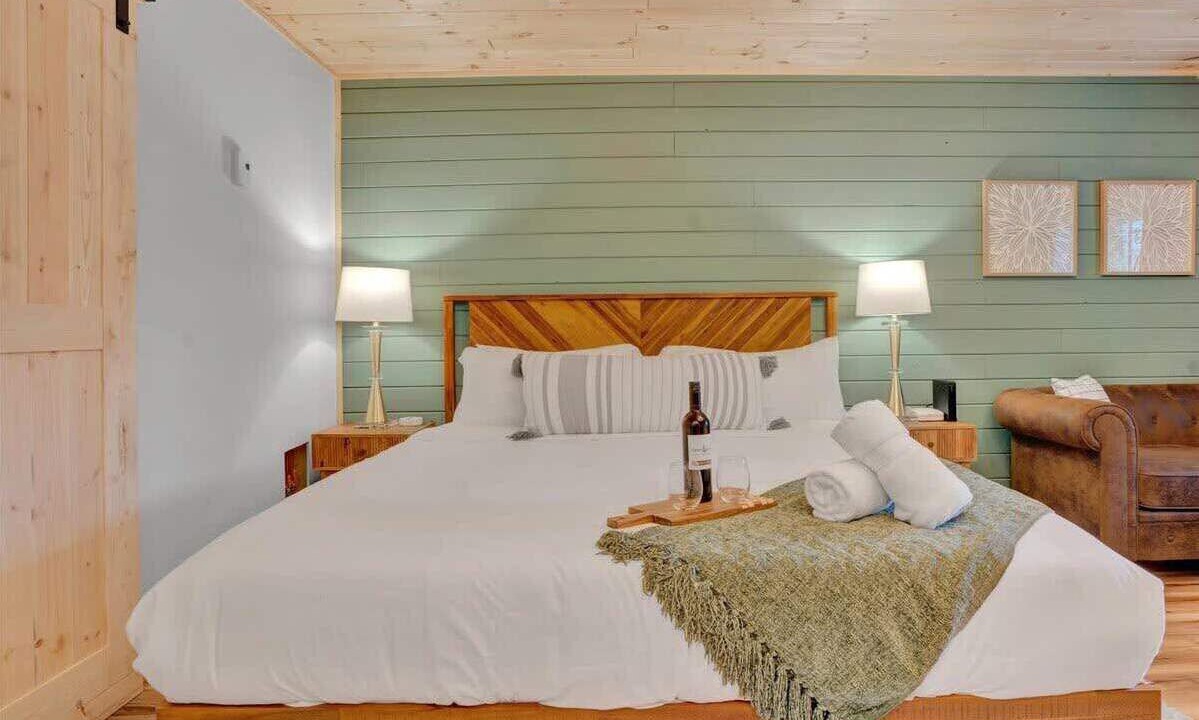 Photo of Bedroom in Canadensis