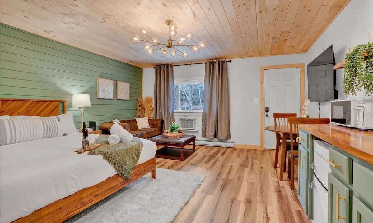 Photo of Bedroom in Canadensis