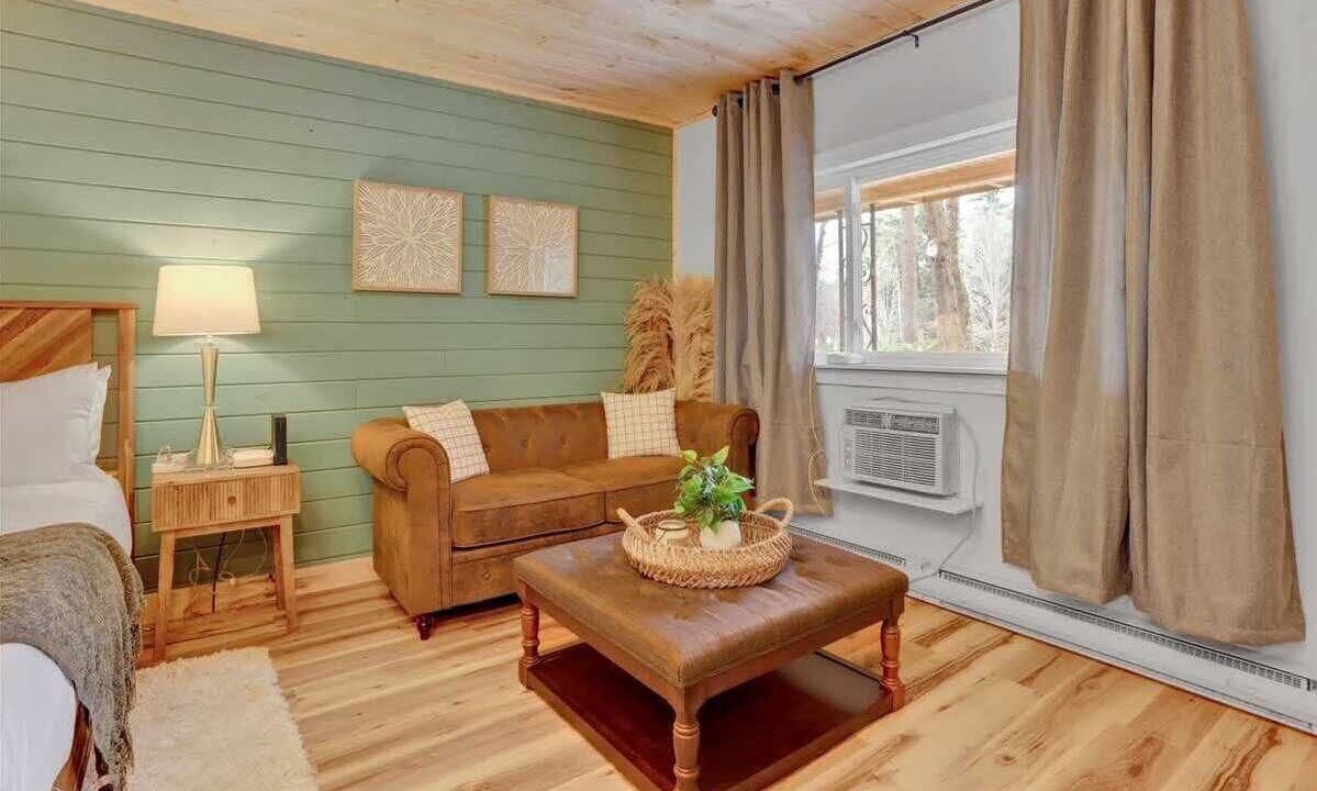 Photo of Livingroom in Canadensis