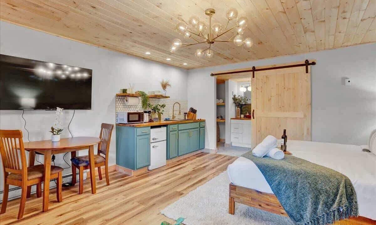 Photo of Bedroom in Canadensis