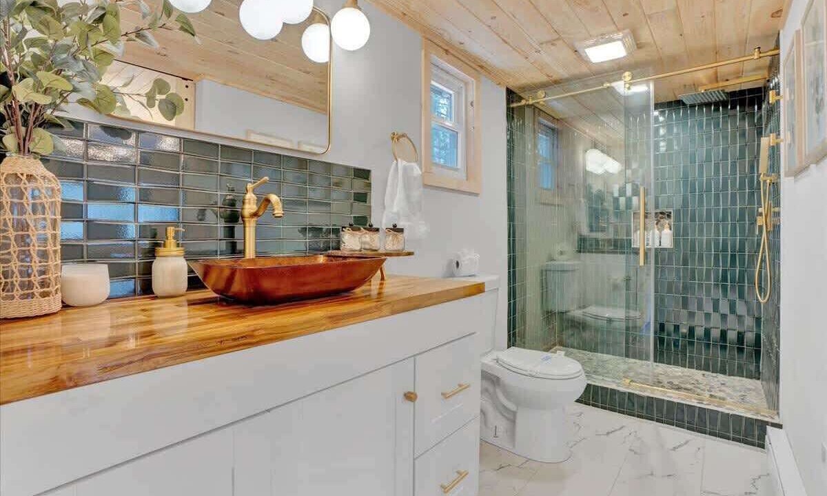 Photo of Bathroom in Canadensis