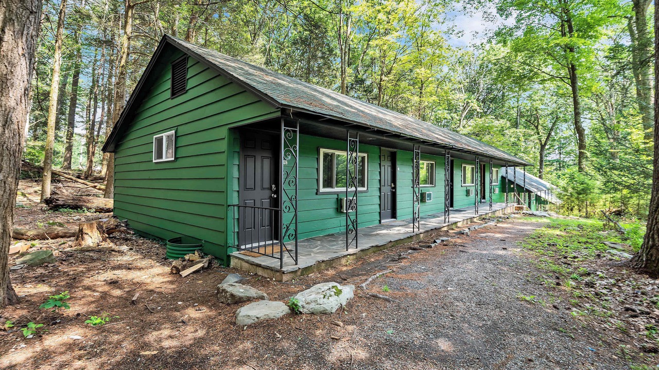 Photo of Outdoor in Canadensis