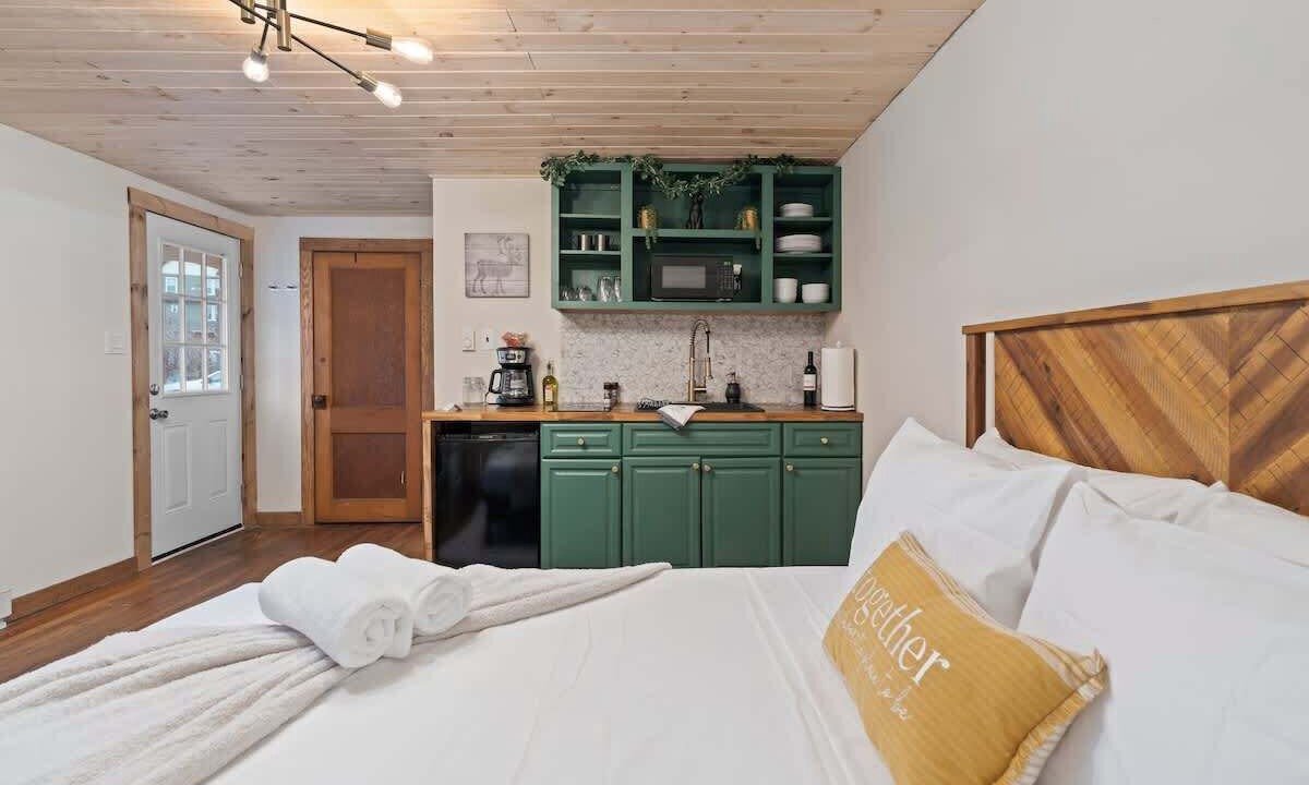 Photo of Bedroom in Canadensis