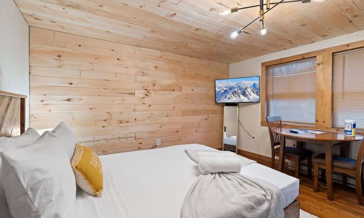 Photo of Bedroom in Canadensis