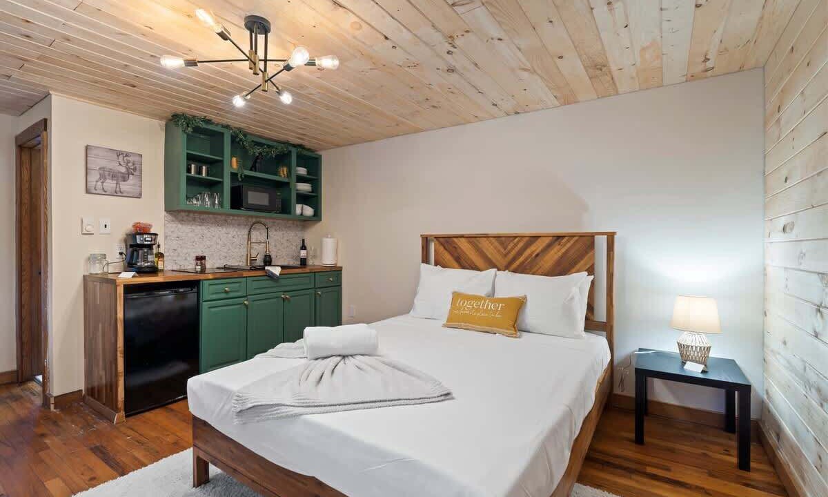 Photo of Bedroom in Canadensis