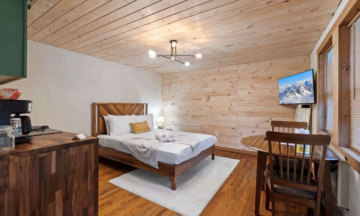 Photo of Bedroom in Canadensis