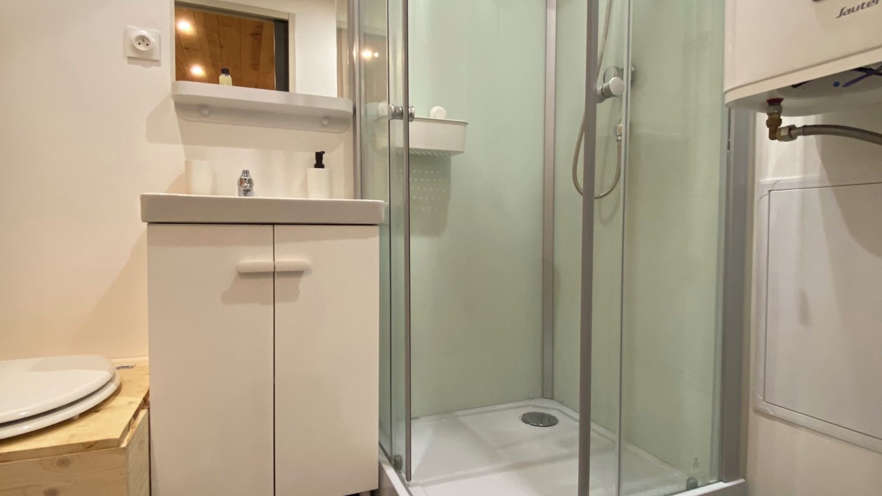 Photo of Bathroom in Uzemain