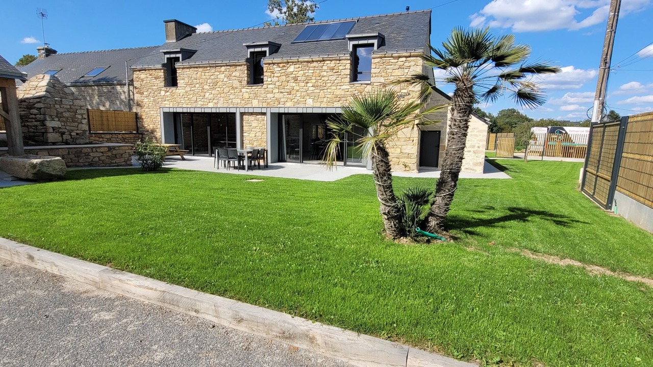 Photo of Outdoor in Peaule