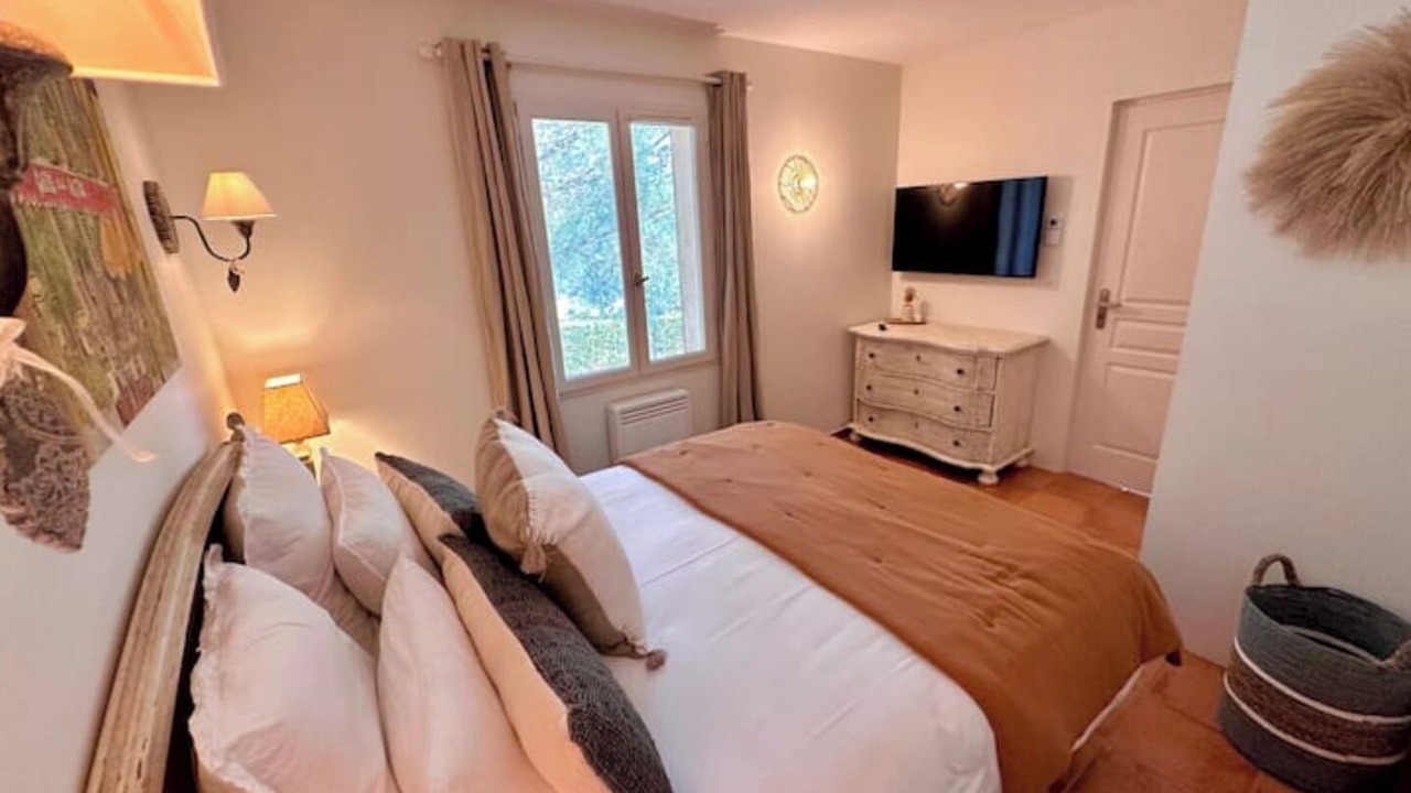 Photo of Bedroom in Gassin