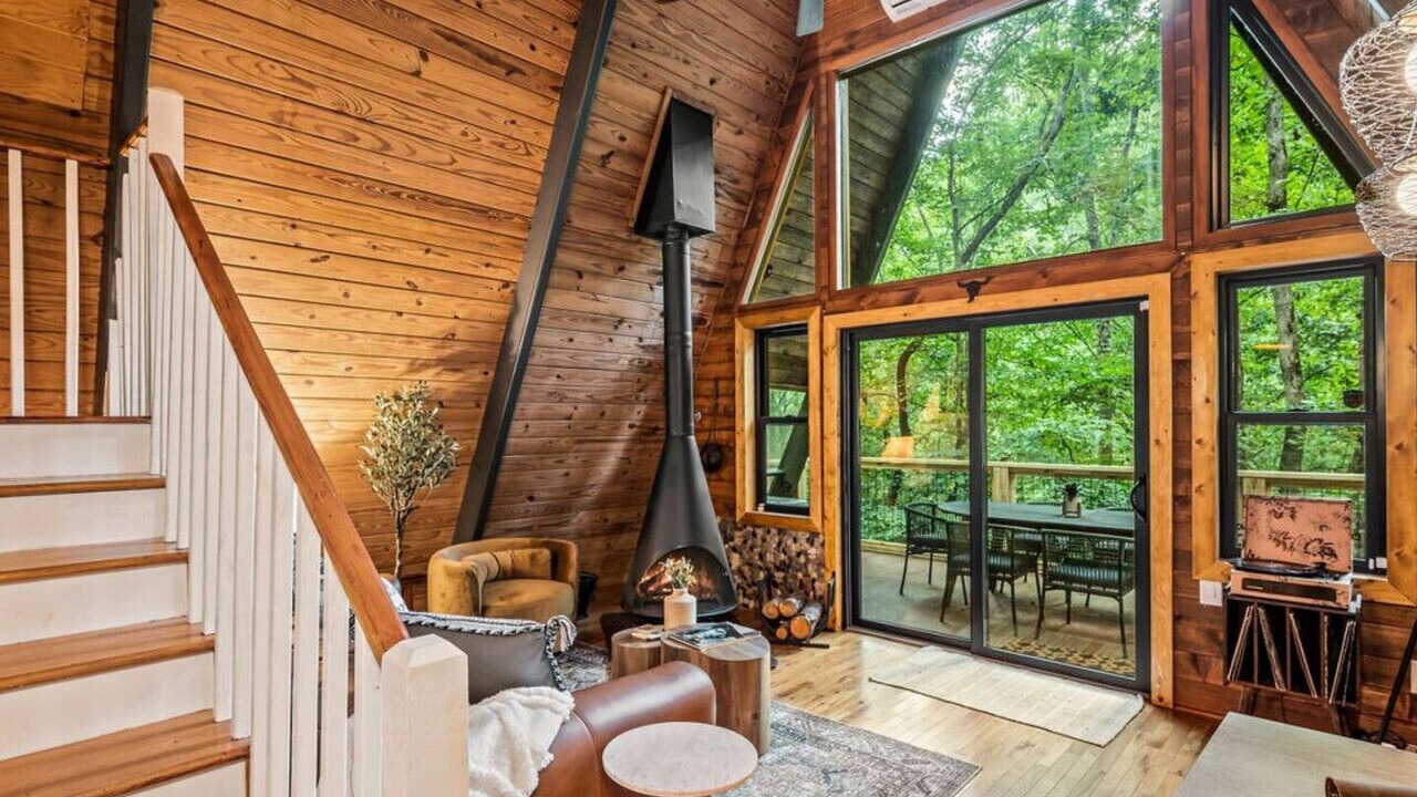 Photo of Livingroom in Young Harris