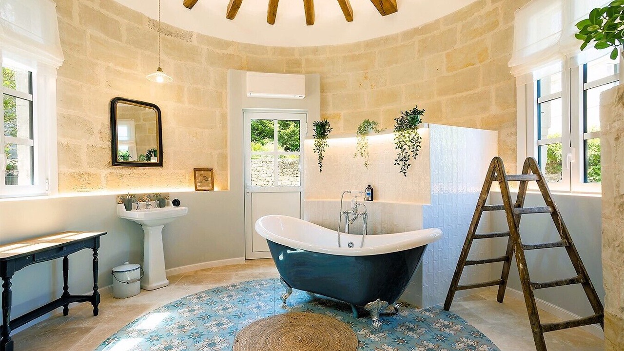 Photo of Bathroom in Vouvray