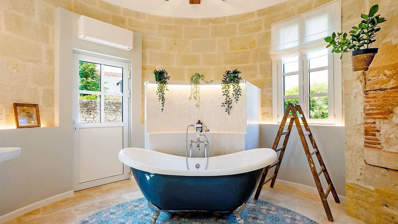 Photo of Bathroom in Vouvray