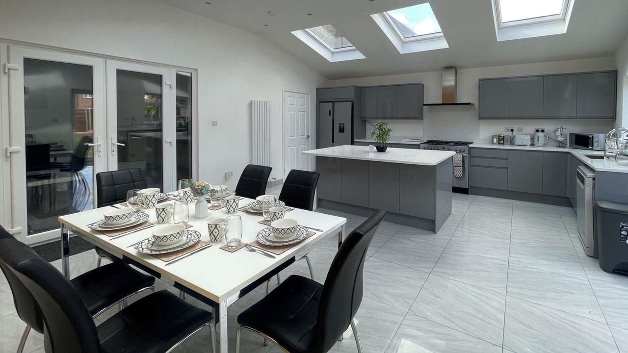 Photo of Others in Luton