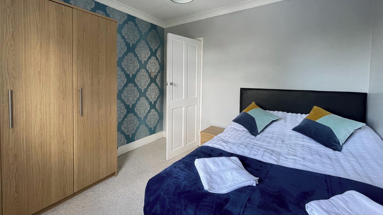 Photo of Others in Luton