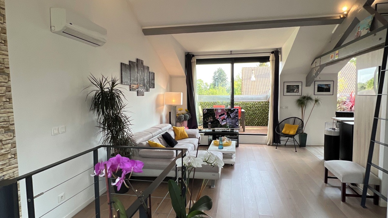 Photo of Others in Suresnes