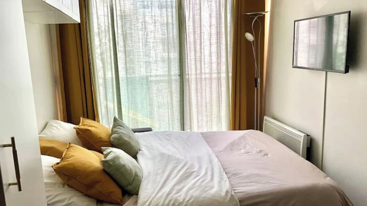 Photo of Bedroom in Puteaux
