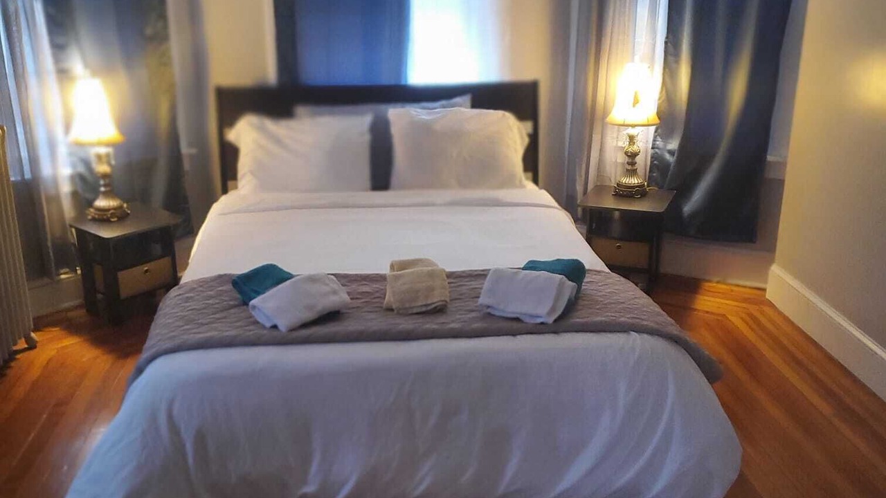 Photo of Bedroom in Center