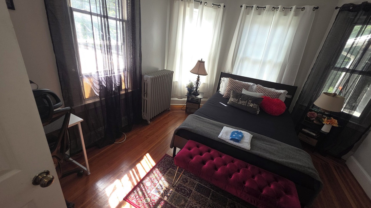 Photo of Bedroom in Center