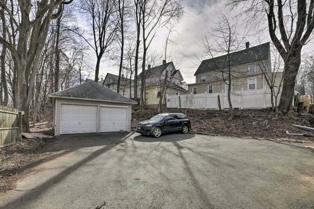 Photo of Outdoor in Center